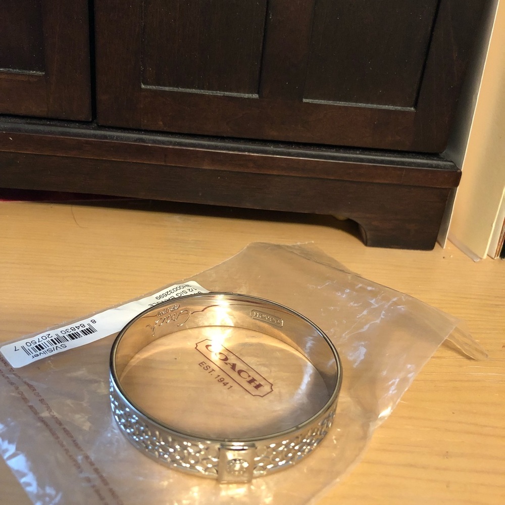 Authentic Coach Silver Signature Bangle - Picture 4 of 7